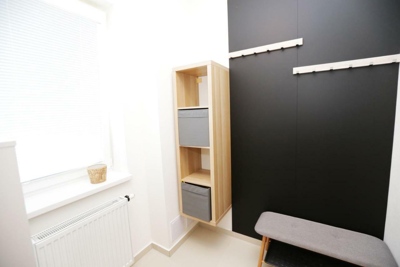 Samorin - Apartment In The Center - Private Parking - Klimatizacia 외부 사진